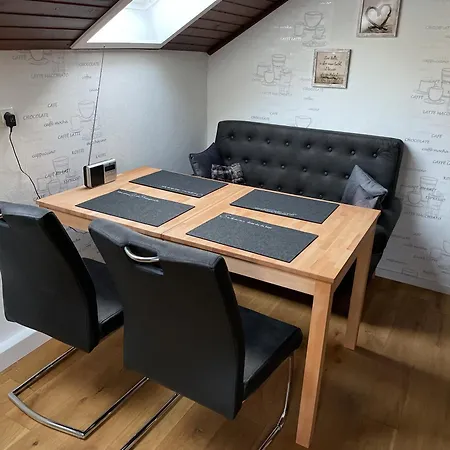 شقة Mit Flair Trendelburg